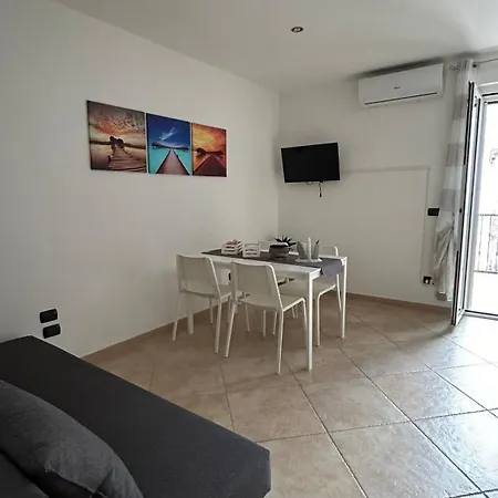 Semesterbostad Elly's House Bari