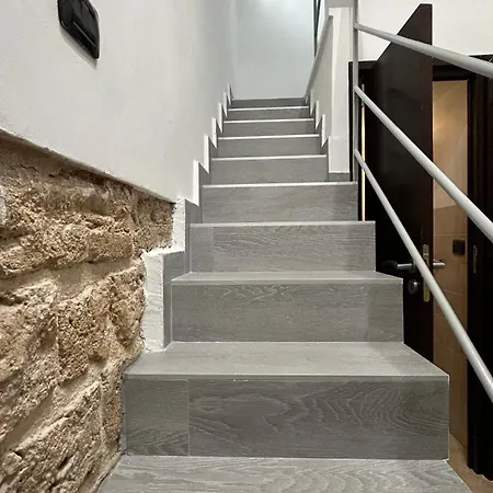 Semesterbostad Elly's House *