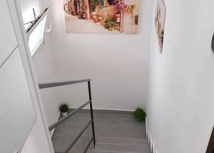 Elly's House *